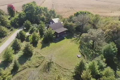 Image de Beautiful rustic and secluded cabin on a dead end lane and close to Galena, Il.