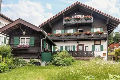 Image de Appartement rénové \"Ferienwohnung - Hexi\" avec vue sur les montagnes, terrasse privée et Wi-Fi