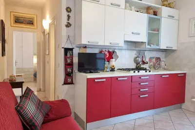 Image de Aurora 2 Air-conditioned three-room apartment in the center, a stone's throw from the sea