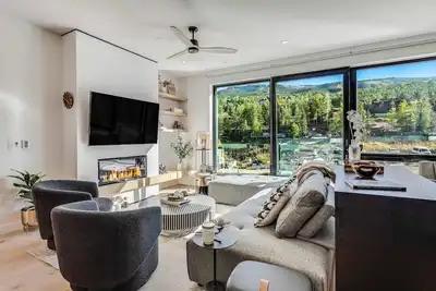Image de Electric Pass Lodge 305
