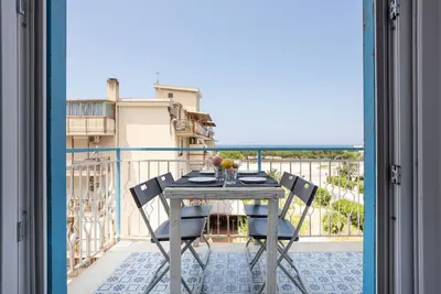 Image de Appartement de vacances \"La vue sur la mer\" près de la plage avec 2 balcons et Wi-Fi