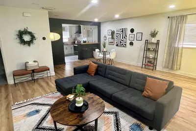 Image de Modern 3br, 2ba home minutes from Tampa hot spots