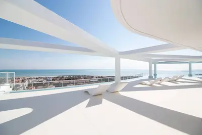 Image de Global Properties: 2 bedroom apartment with large terrace