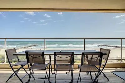 Image de Confortable F5 sur plage avec parking