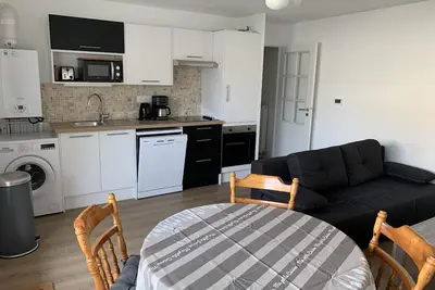 Image de Appartement Neuf Centre-Ville Fort-Mahon-Plage avec Balcon et Parking, Idéal Famille