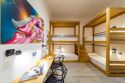 Image de Napoli Street Art Rooms - Wall by Wonderful Italy