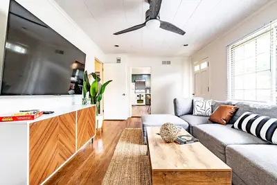 Image de Clean and Comfy 3 Bedroom House (Sleeps 8)