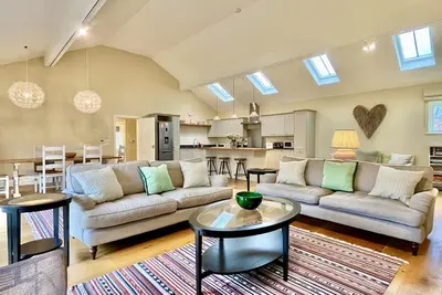 Image de Beaufort Barn by inspirestays-com - a cottage that sleeps 6 guests in 3 bedrooms