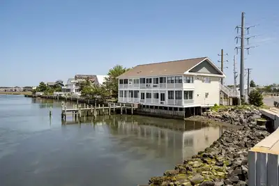 Image de Bliss on the Bay by Seaside Vacations & Sales