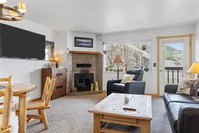 Image de Outpost: Pitchfork 2403b - Walk to Snow King!