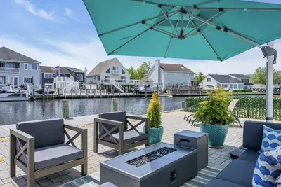 Image de Water front with Hot tab! ! ! Enjoy Jersey short summer