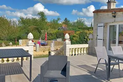 Image de 4 Bedroom Private vacation home in Jaunay-Clan