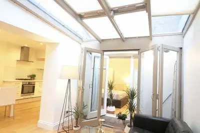 Image de Stunning Specious refurbished 1bd in Kensington/ Chelsea