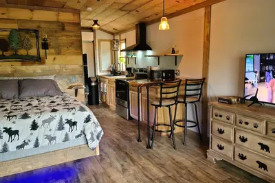 Image de Cozy little Cabin close to Raystown Lake.