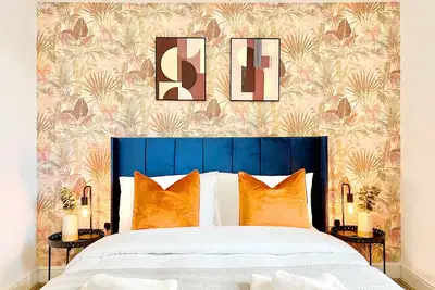 Image de Weekly 2 Bed Centurion Lane 20% Off Family Business Relocation