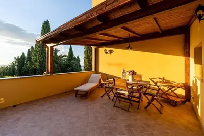 Image de Terrace on the Sunset of Silence. Apartment in the center of Lajatico