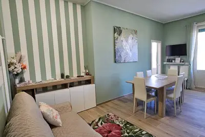 Charming new apt. S. Peter up to 8 sleeps, 3 bedr, 2 bathr, new May 2023!