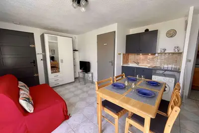 Image de Appartement 2p climatisé avec terrasse, parking et wifi à St-Cyprien, proche plage