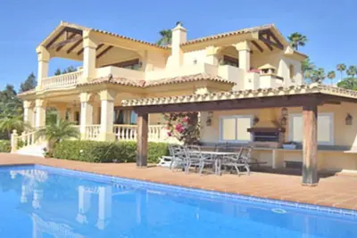 Image de Villa 4 - 5 Bedroom Private Pool Golf La Quinta, Benahavis Marbella