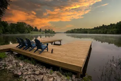 Image de New 3br+Loft, Lakefront, Dock, Firepit, Kayaks