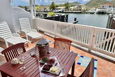 Image de Picturesque Waterfront Villa