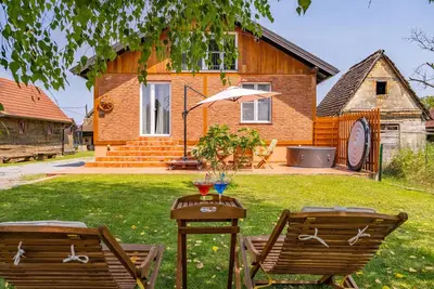 Image de Superbe maison à Drenov Bok avec.