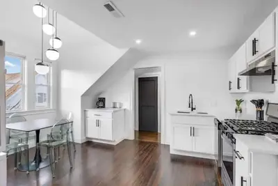 Image de 2 Bd 1 Ba Modern Farmhouse Style Condo w/ Ac