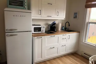 Image de Raspberry Point Suite | Coastal Escape with Ocean Views & Kitchenette - Sleeps 4