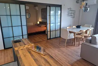 Image de Newly renovated apartment in the heart of Glyfada