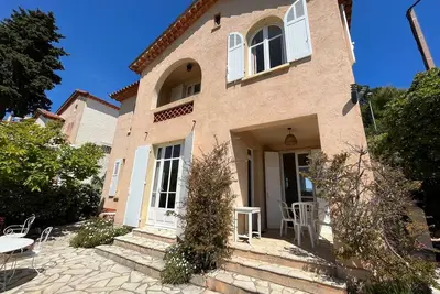 Image de Villa Provençale à 3 Minutes de la Plage!
