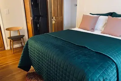 Image de 2 Bedroom Apartment in Downtown Flint.