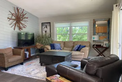 Image de So close to the beach and sound!