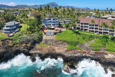 Image de Direct Ocean Front - Renovation Complete  - Everything inside is New!