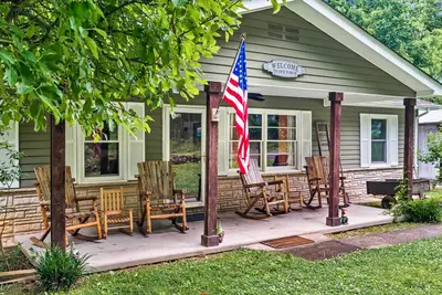 Image de Great Smoky Mountains Retreat w/ Fire Pit & Views!