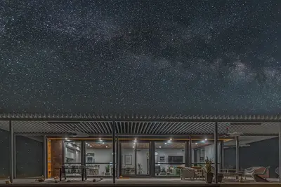 Image de Interstellar Joshua Tree w/ 10 Private Acres & Spa