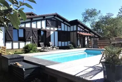 Image de Maison Landaise avec Piscine, Parking privé, Lac et Océan, près de Biscarosse