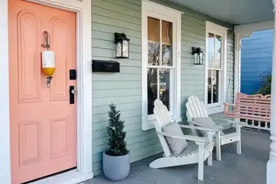Image de The Peach St. House - 1 Block to Park and Shops, close to beach!