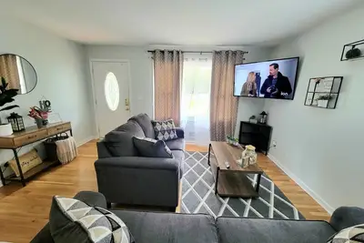 Image de Cozy Home in Newnan with King Suite.