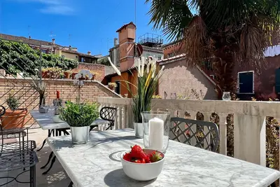 Image de Rosa Terrace (Residence Flowery)