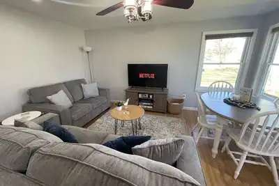 Image de Cozy 3 bedroom Lake house