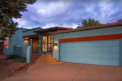 Image de Red Rock Views, Hot Tub, Community Pool, Walk To Pickleball Court, Trail Pass