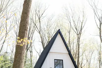 Image de Closest cottage to Laketown Beach!