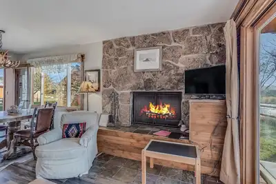 Image de Riverhouse - Fireplace, kitchen, pet friendly!