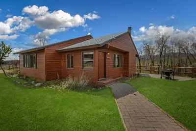 Image de Fireside - Quaint cabin near hiking and fishing