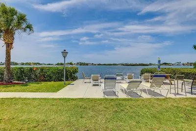 Image de Largo Condo < 3 Mi to Indian Rocks Beach!