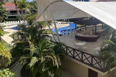 Luxury Garden Suite with beach club