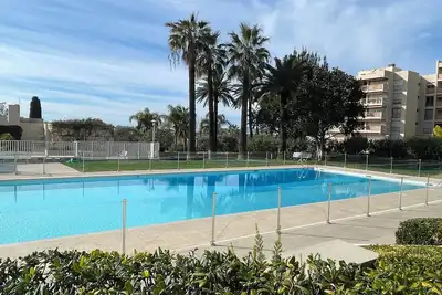 Image de 3 pièces 4 personnes piscine et tennis proche plage