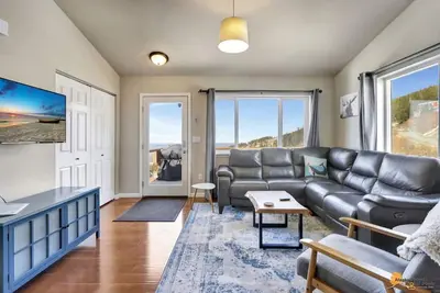 Image de The Mountain Top Escape w/ Scenic Views & Trails