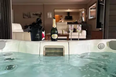 Image de Maison de Rêve – Villa tout confort avec jacuzzi & jardin – Le Lamentin