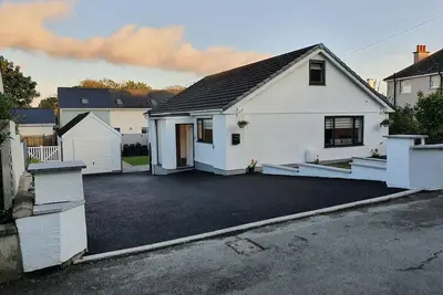 Image de Belle nouvelle maison moderne à 5 min de la plage de Trearddur Bay!